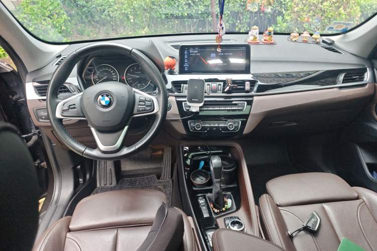 Used BMW X1 2016 sDrive20Li Luxury Model Center Console