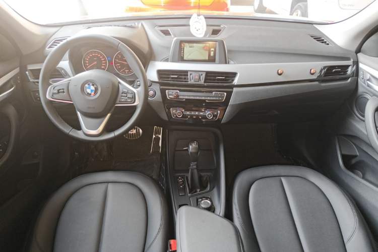 Used BMW X1 2016 sDrive18Li Premium Edition Center Console