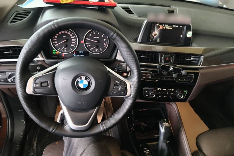 Used BMW X1 2016 sDrive18Li Luxury Model Center Console