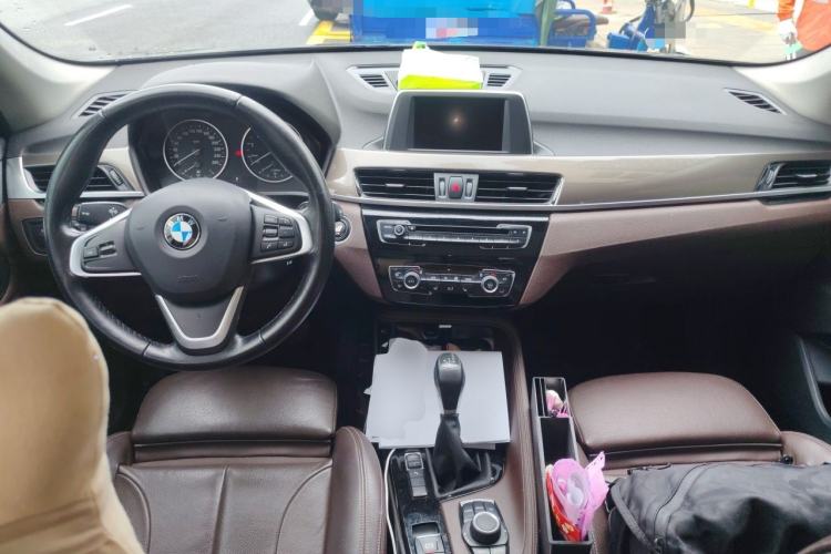 Used BMW X1 2016 sDrive18Li Luxury Model Center Console