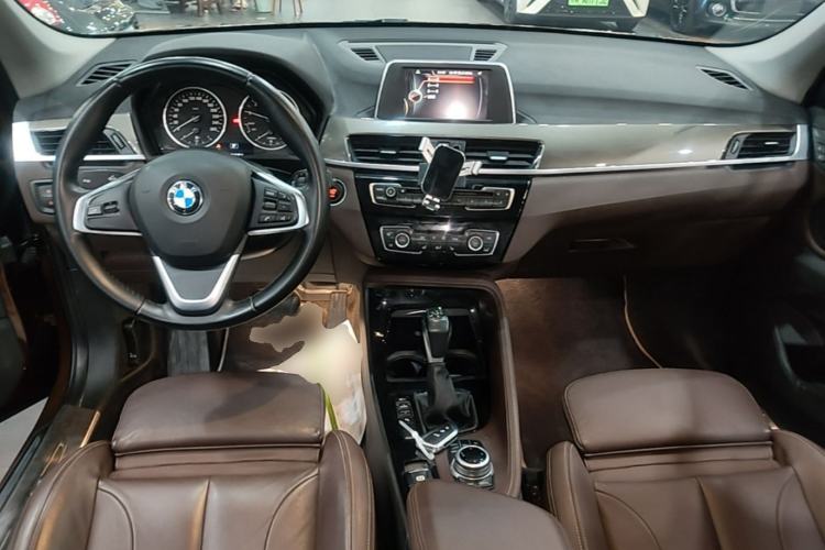 Used BMW X1 2016 sDrive20Li Luxury Model Center Console