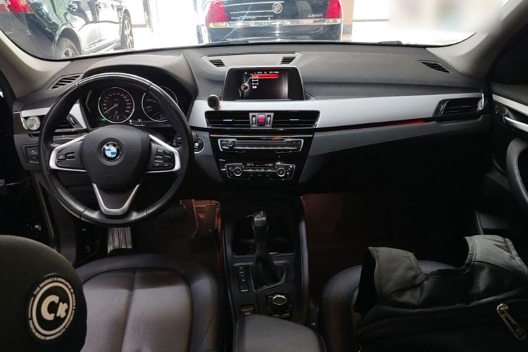 Used BMW X1 2016 sDrive18Li Premium Edition Center Console