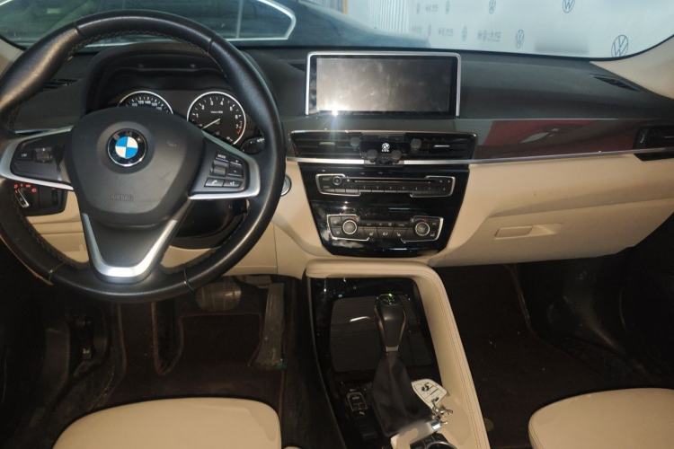 Used BMW X1 2016 sDrive20Li Luxury Model Center Console