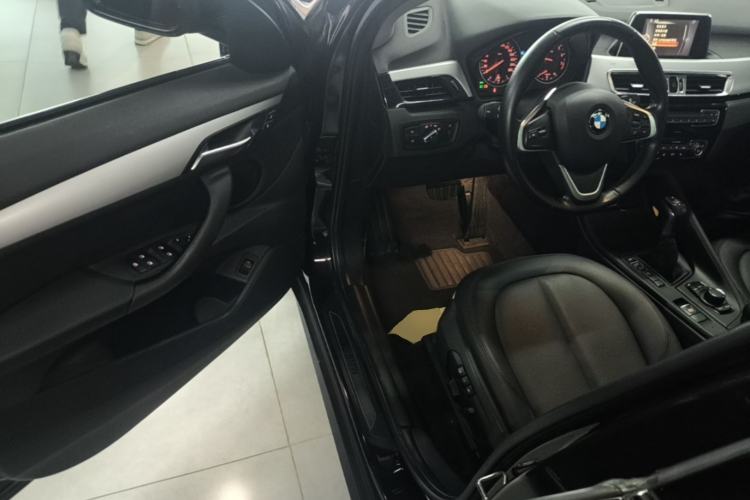 Used BMW X1 2016 sDrive18Li Premium Edition Driver Seat