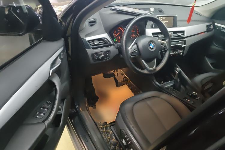 Used BMW X1 2016 sDrive18Li Premium Edition Driver Seat