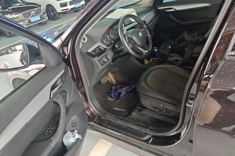 Used BMW X1 2016 sDrive18Li Premium Edition Driver Seat