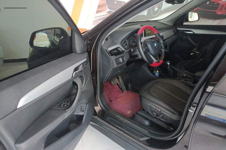 Used BMW X1 2016 sDrive18Li Premium Edition Driver Seat