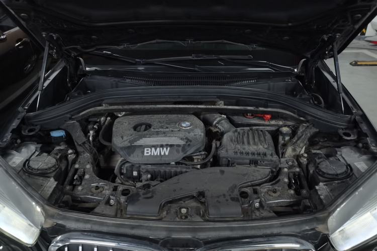 Used BMW X1 2016 sDrive18Li Fashion Model Engine Bay
