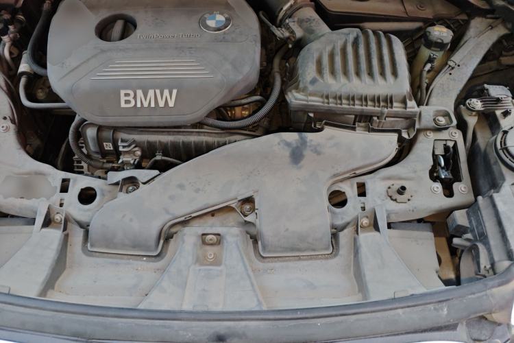 Used BMW X1 2016 sDrive18Li Fashion Model Engine Bay