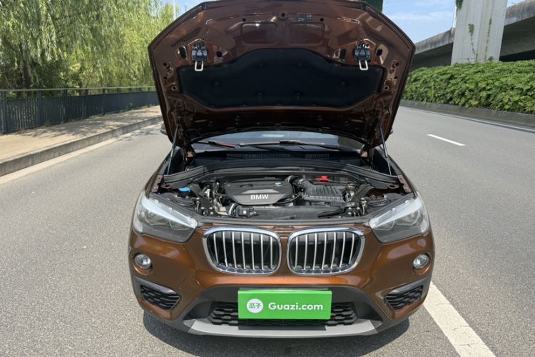Used BMW X1 2016 sDrive18Li Fashion Model Engine Bay
