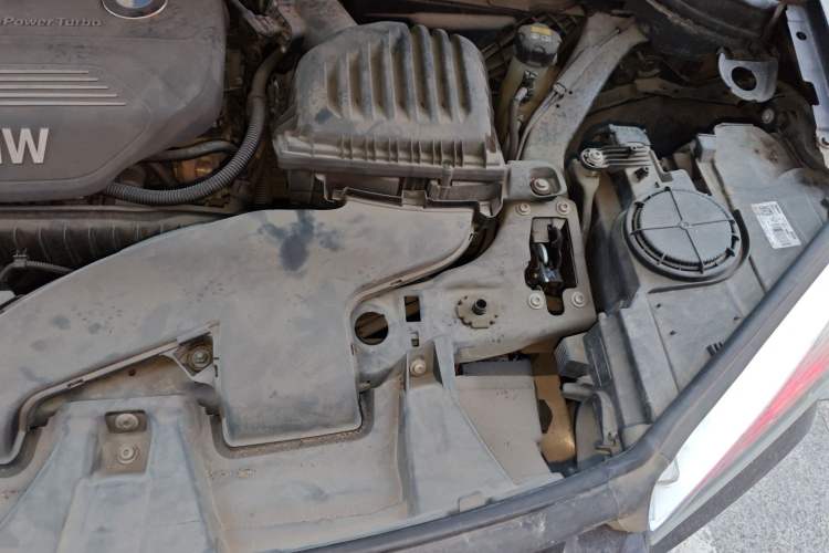 Used BMW X1 2016 sDrive18Li Fashion Model Engine Bay Left