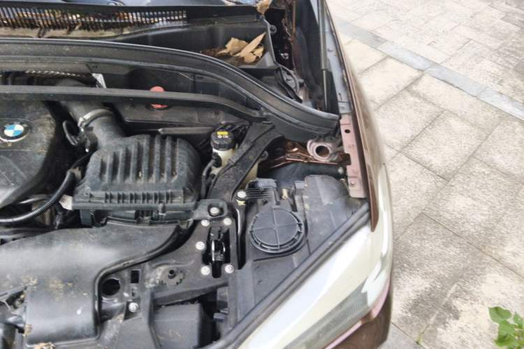 Used BMW X1 2016 sDrive18Li Fashion Model Engine Bay Left