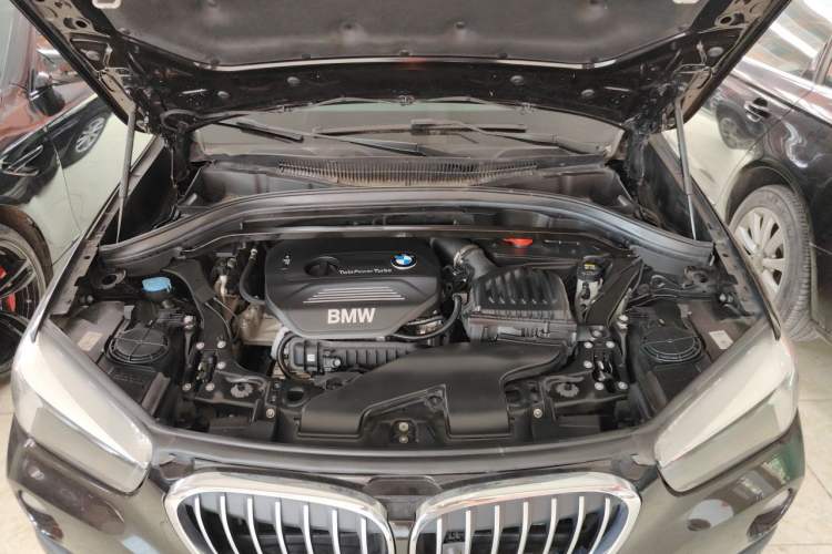 Used BMW X1 2016 sDrive18Li Fashion Model Engine Bay