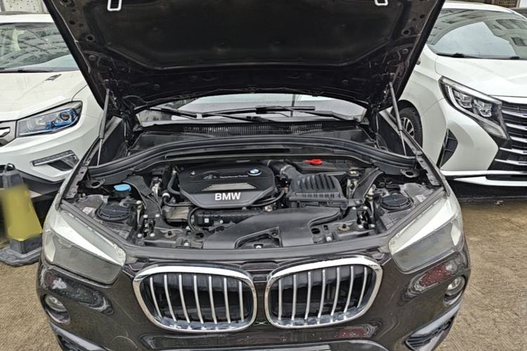 Used BMW X1 2016 sDrive18Li Fashion Model Engine Bay