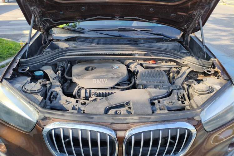 Used BMW X1 2016 sDrive18Li Fashion Model Engine Bay
