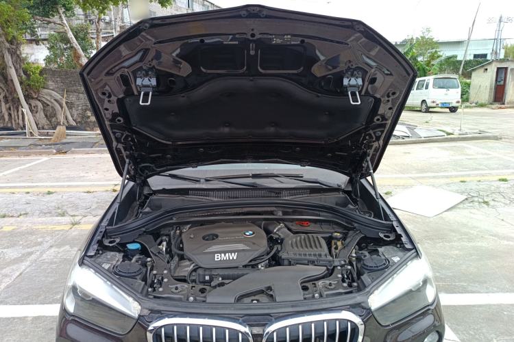 Used BMW X1 2016 sDrive18Li Fashion Model Engine Bay