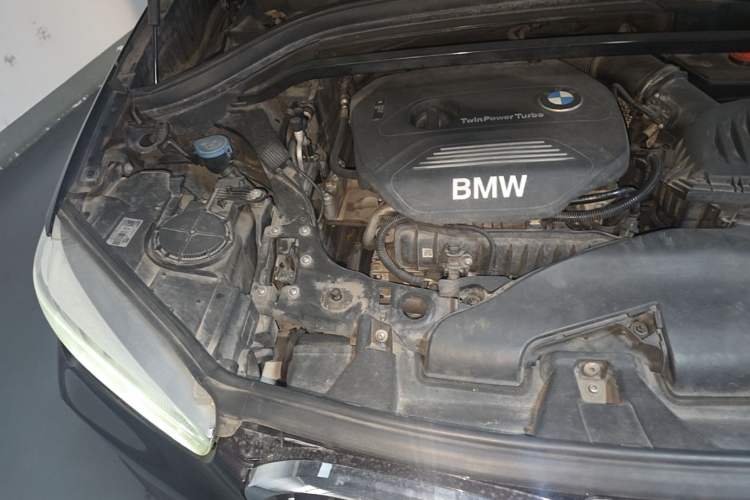 Used BMW X1 2016 sDrive18Li Fashion Model Engine Bay Right
