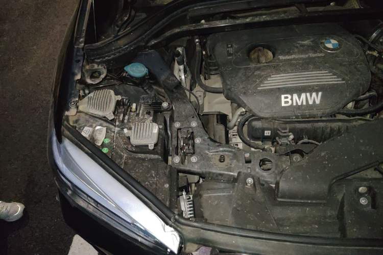 Used BMW X1 2016 sDrive18Li Premium Edition Engine Bay Right