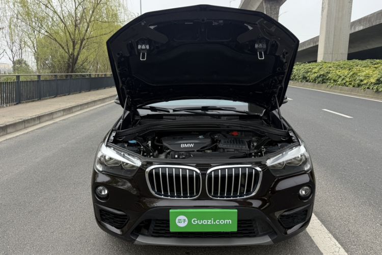 Used BMW X1 2016 sDrive18Li Fashion Model Engine Bay