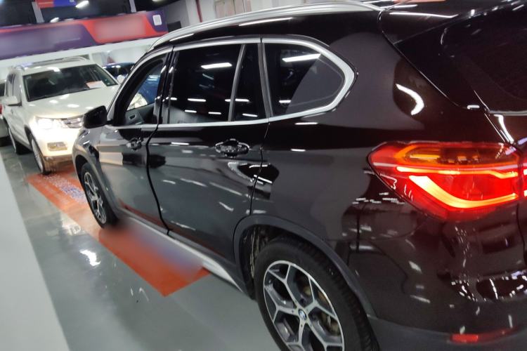 Used BMW X1 2016 sDrive20Li Luxury Model Exterior 3
