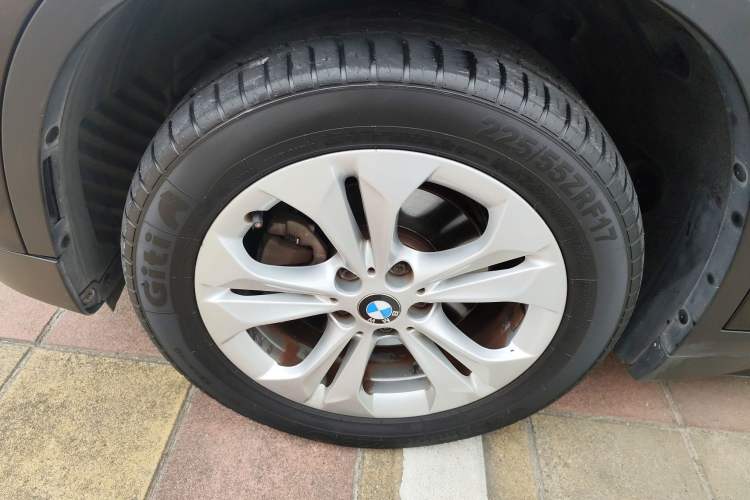 Used BMW X1 2016 sDrive18Li Premium Edition Exterior 4