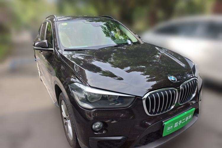 Used BMW X1 2016 sDrive18Li Fashion Model Front Right 45 Deg