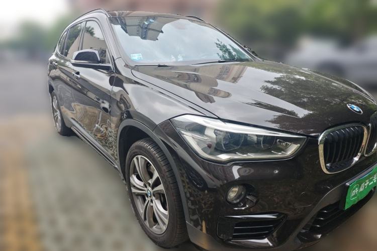 Used BMW X1 2016 sDrive20Li Luxury Model Front Right 45 Deg