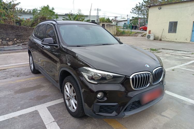 Used BMW X1 2016 sDrive18Li Fashion Model Front Right 45 Deg