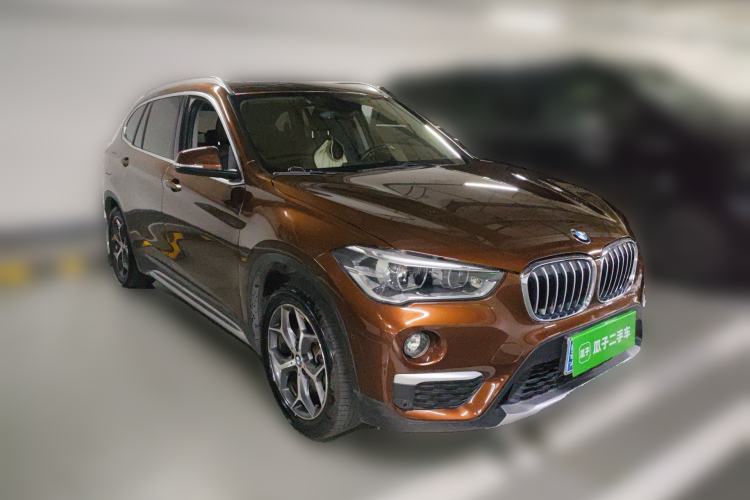 Used BMW X1 2016 sDrive20Li Luxury Model Front Right 45 Deg