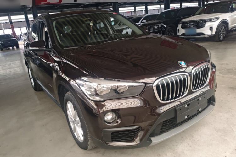 Used BMW X1 2016 sDrive18Li Fashion Model Front Right 45 Deg