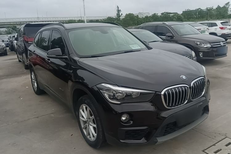 Used BMW X1 2016 sDrive18Li Fashion Model Front Right 45 Deg