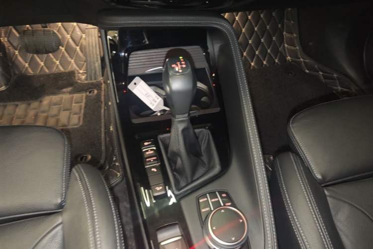 Used BMW X1 2016 xDrive20Li Luxury Model Gear Lever