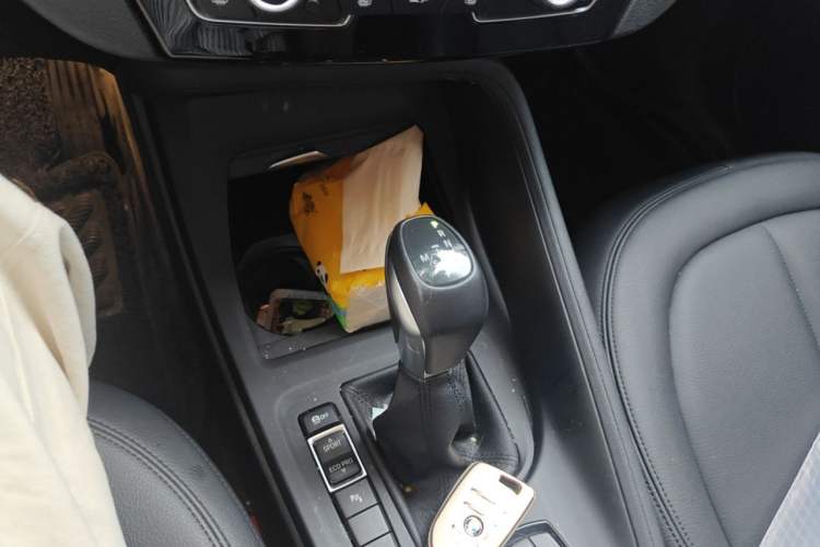 Used BMW X1 2016 sDrive18Li Premium Edition Gear Lever