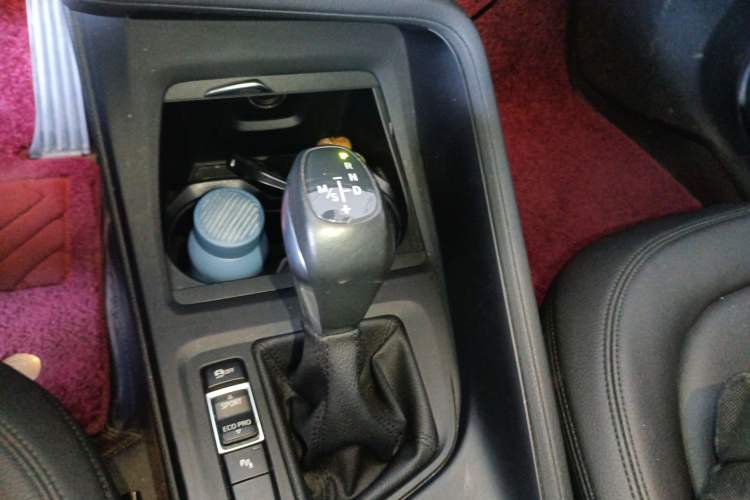 Used BMW X1 2016 sDrive18Li Premium Edition Gear Lever