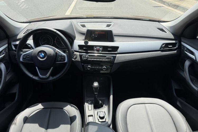 Used BMW X1 2016 sDrive18Li Fashion Model Interior 10