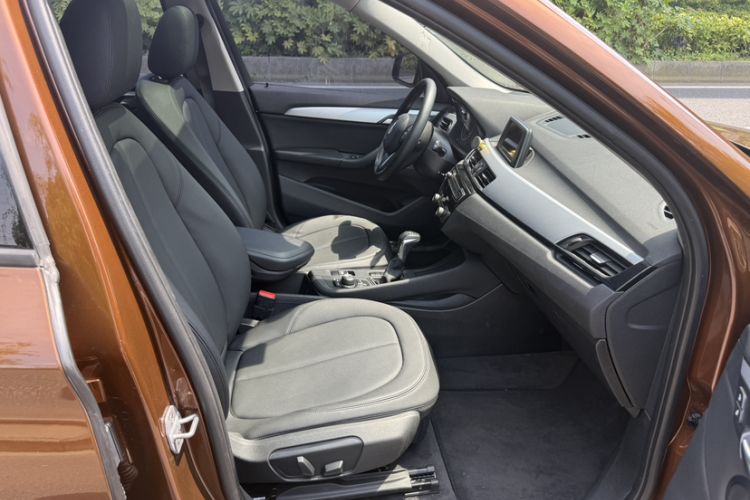 Used BMW X1 2016 sDrive18Li Fashion Model Interior 2