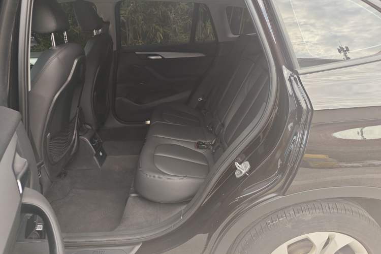 Used BMW X1 2016 sDrive18Li Premium Edition Interior 4