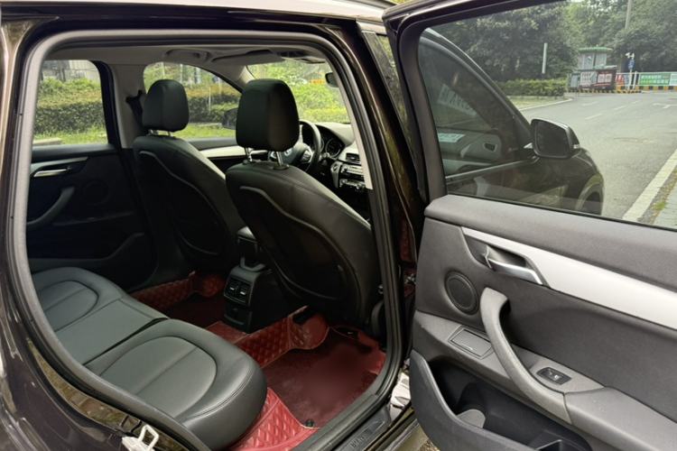 Used BMW X1 2016 sDrive18Li Fashion Model Interior 4