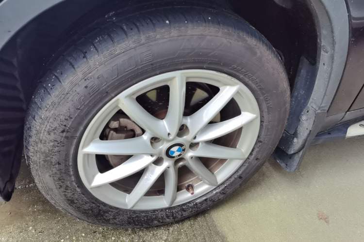 Used BMW X1 2016 sDrive18Li Fashion Model Left Front Wheel Hub