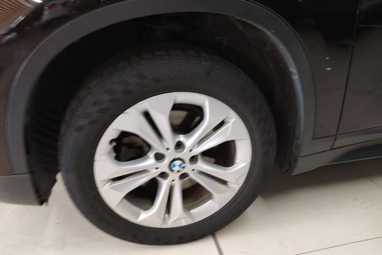 Used BMW X1 2016 sDrive18Li Premium Edition Left Front Wheel Hub