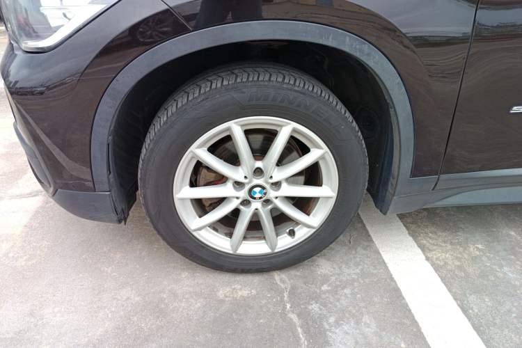 Used BMW X1 2016 sDrive18Li Fashion Model Left Front Wheel Hub