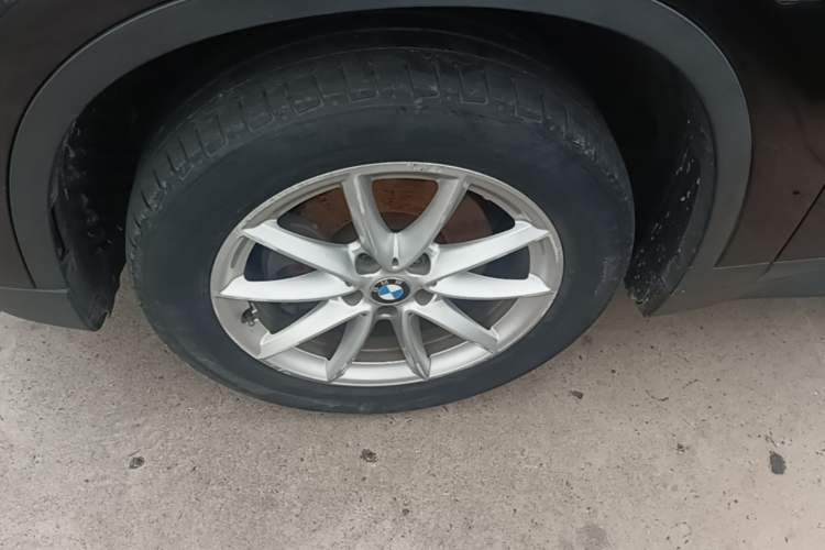 Used BMW X1 2016 sDrive18Li Fashion Model Left Front Wheel Hub