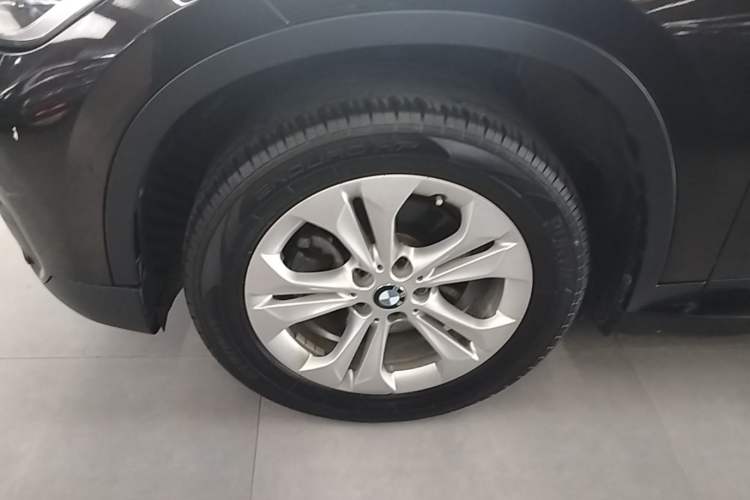 Used BMW X1 2016 sDrive18Li Premium Edition Left Front Wheel Hub
