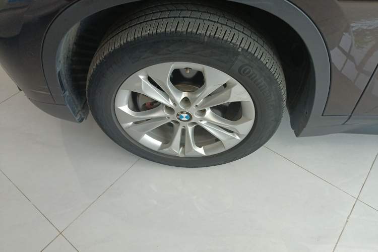 Used BMW X1 2016 sDrive18Li Premium Edition Left Front Wheel Hub