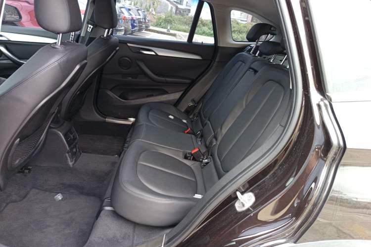 Used BMW X1 2016 sDrive18Li Fashion Model Left Rear Seat
