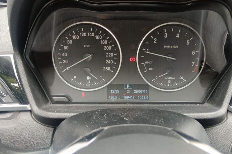 Used BMW X1 2016 sDrive20Li Luxury Model Odometer Close Up