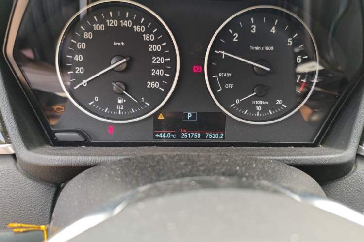 Used BMW X1 2016 sDrive18Li Luxury Model Odometer Close Up