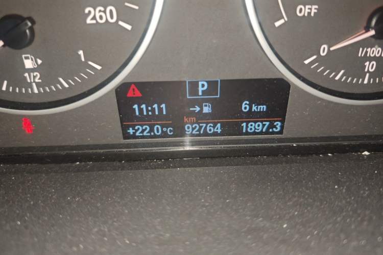 Used BMW X1 2016 sDrive20Li Luxury Model Odometer Close Up