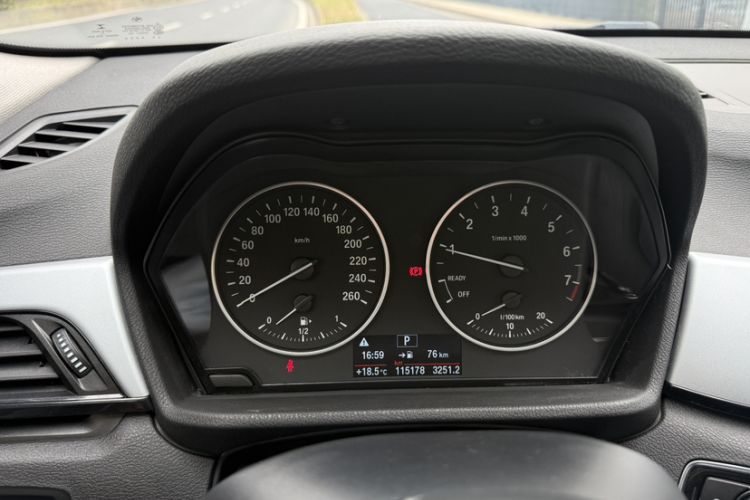 Used BMW X1 2016 sDrive18Li Fashion Model Odometer Close Up