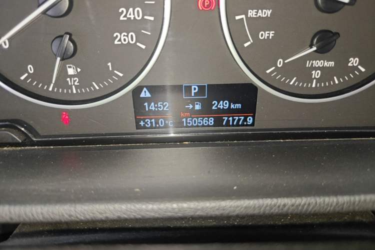 Used BMW X1 2016 sDrive20Li Luxury Model Odometer Close Up